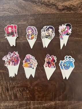 K-pop demon hunter cupcake toppers 23 count